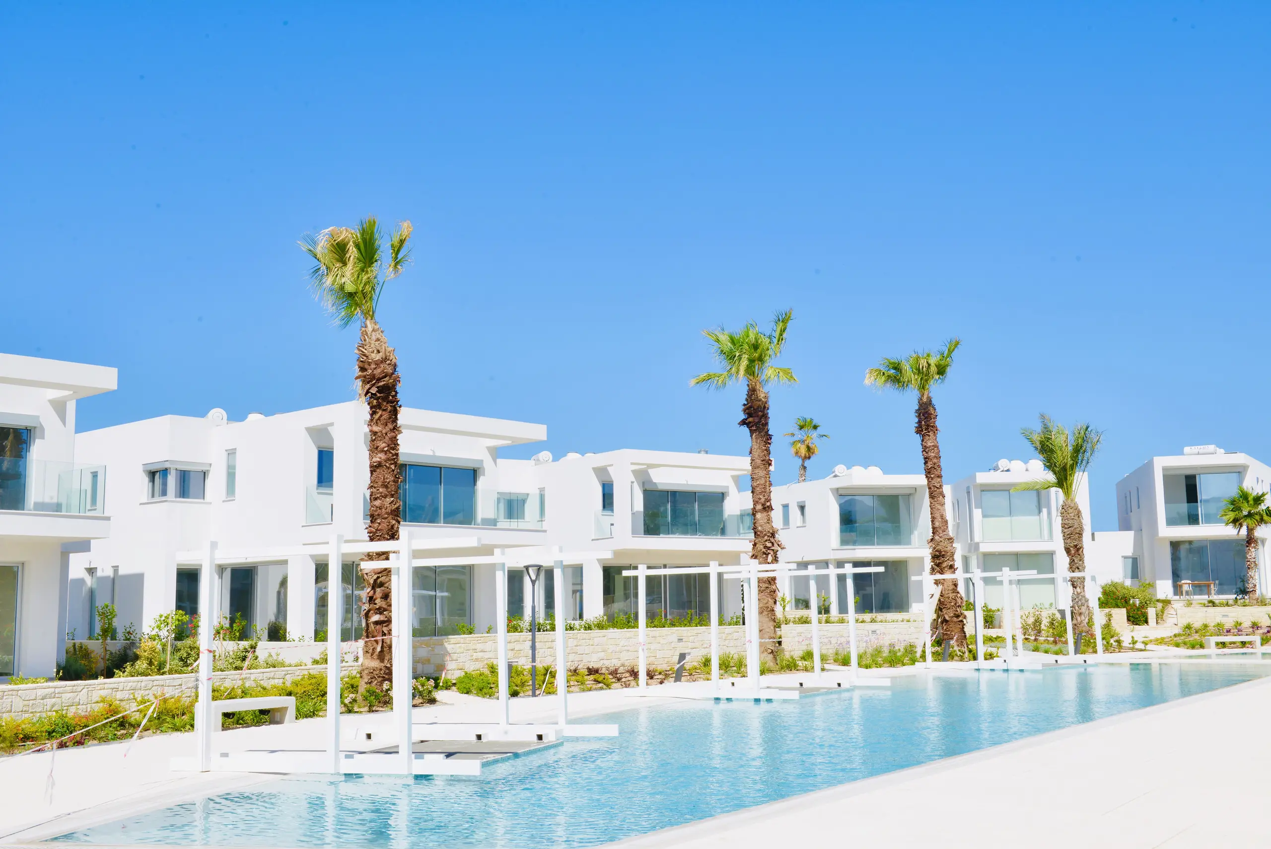 Acropolis Homes - Coral Seas Villas - Immobilienagentur - Immobilienfoto - Immobilienentwicklung