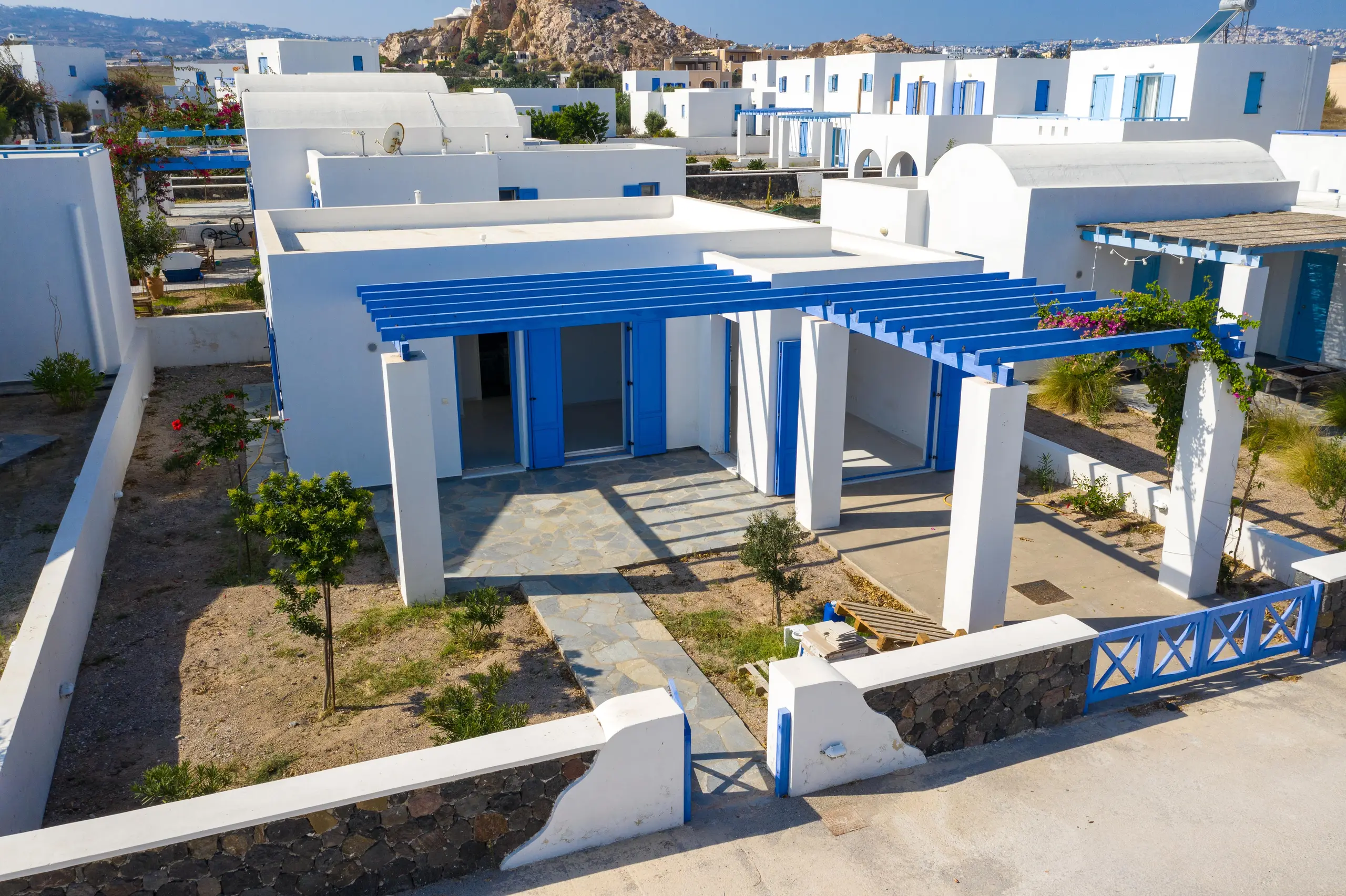 Acropolis Homes - Santorini Villas - Biuro Nieruchomości - Zdjęcie Nieruchomości - Osiedle